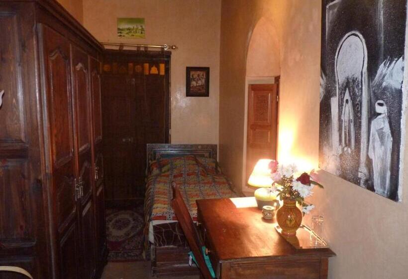 标准间, Riad Marlinea