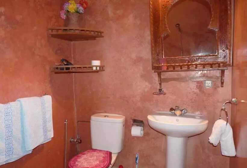 سوییت لوکس, Riad Marlinea