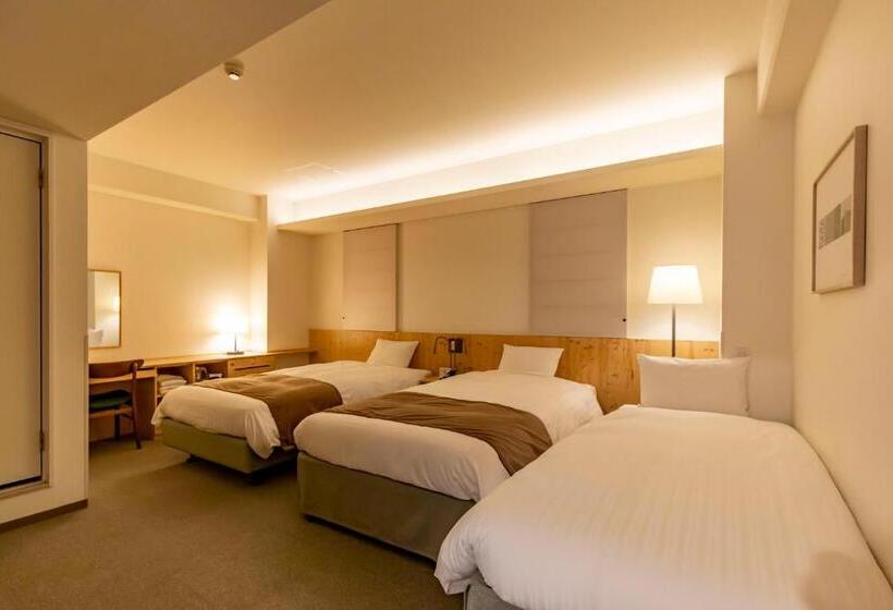 Трехместный Номер Superior, Shin Osaka Station