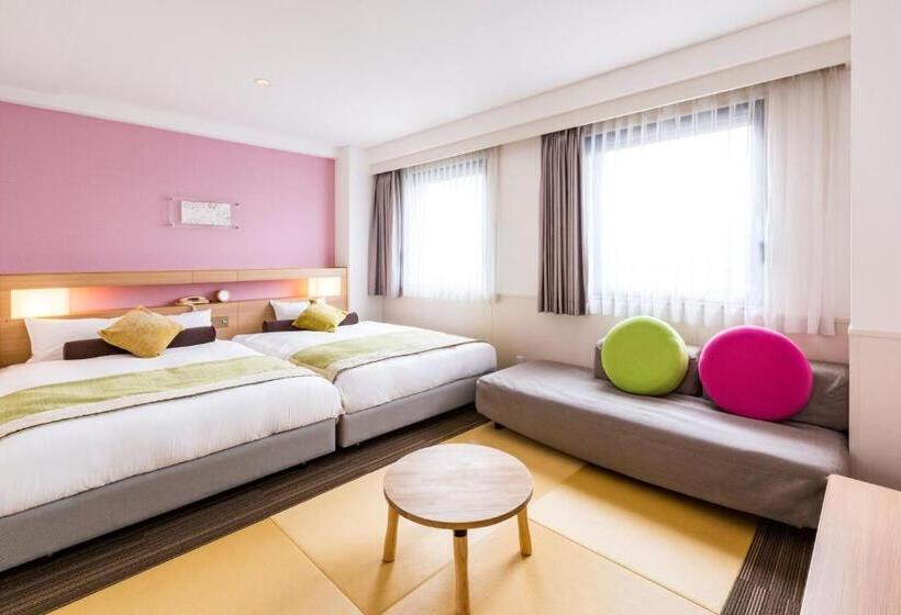 家庭间, Shin Osaka Station