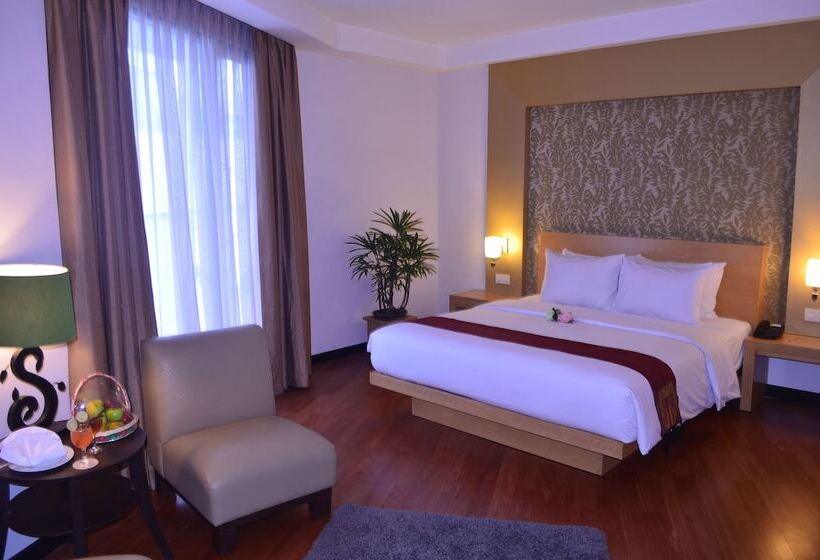 Полулюкс, The Axana