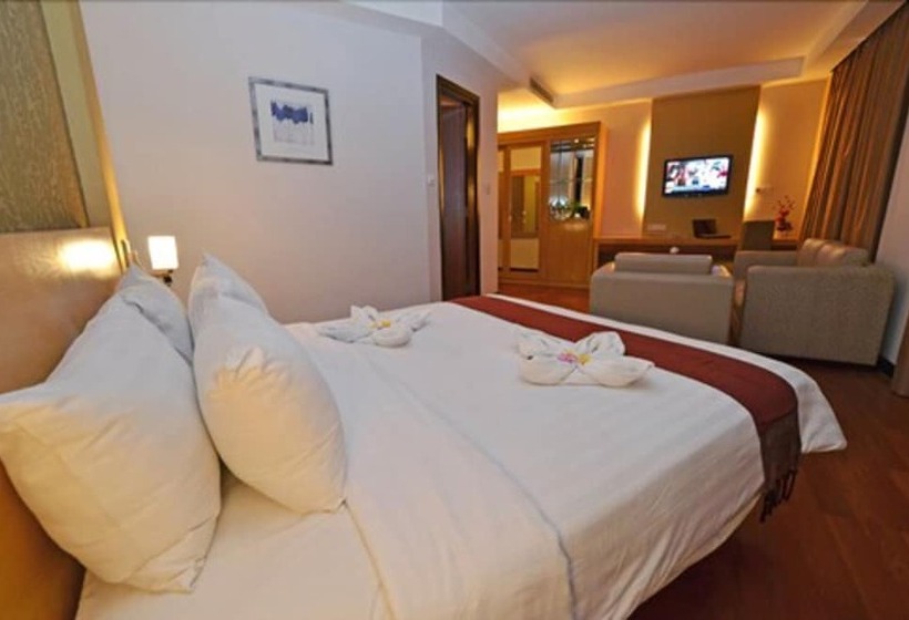 Полулюкс, The Axana