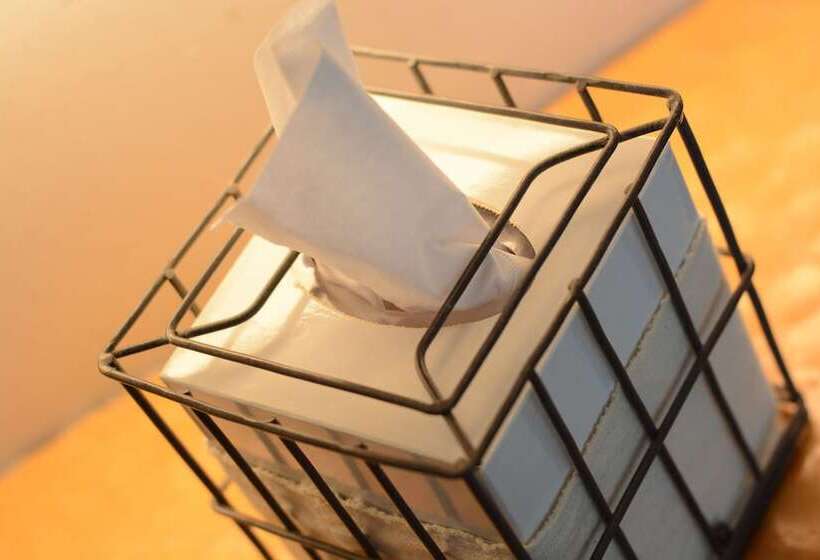 스위트, The Charlee