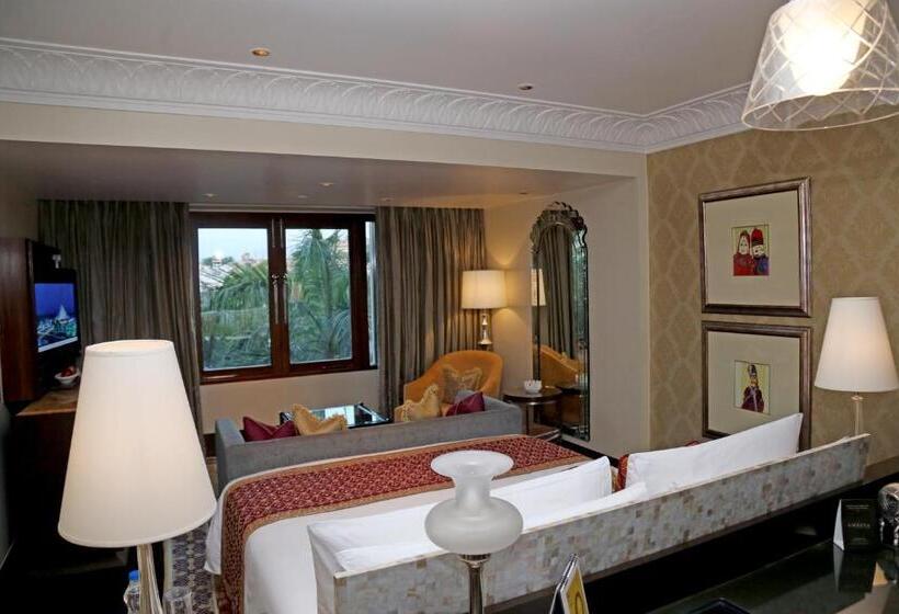 스탠다드 룸 호수 전망, The Leela Palace Udaipur