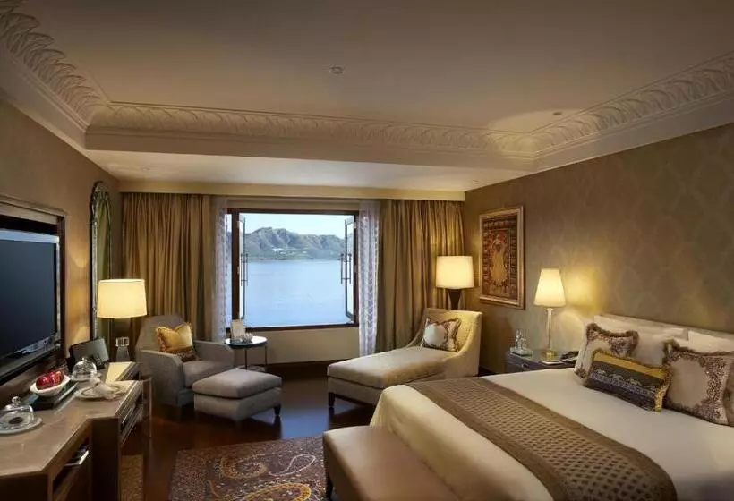 レイクビュースタンダードルーム, The Leela Palace Udaipur