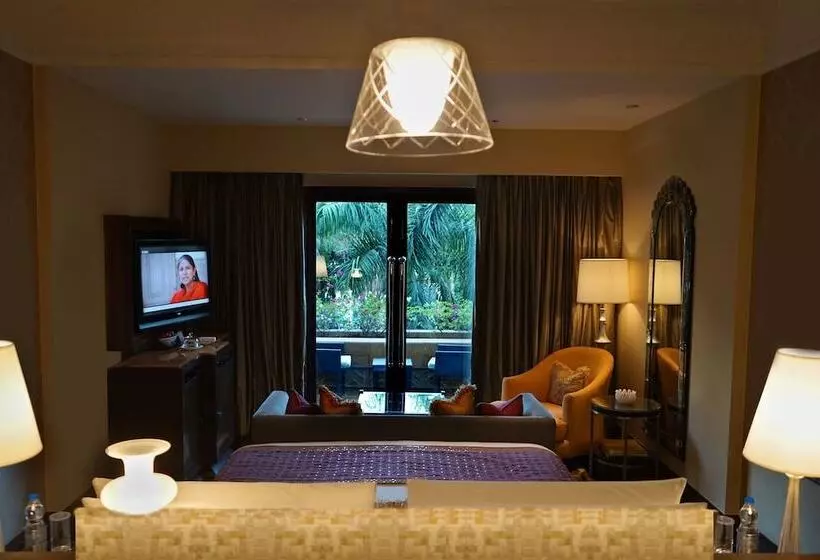 レイクビュースタンダードルーム, The Leela Palace Udaipur