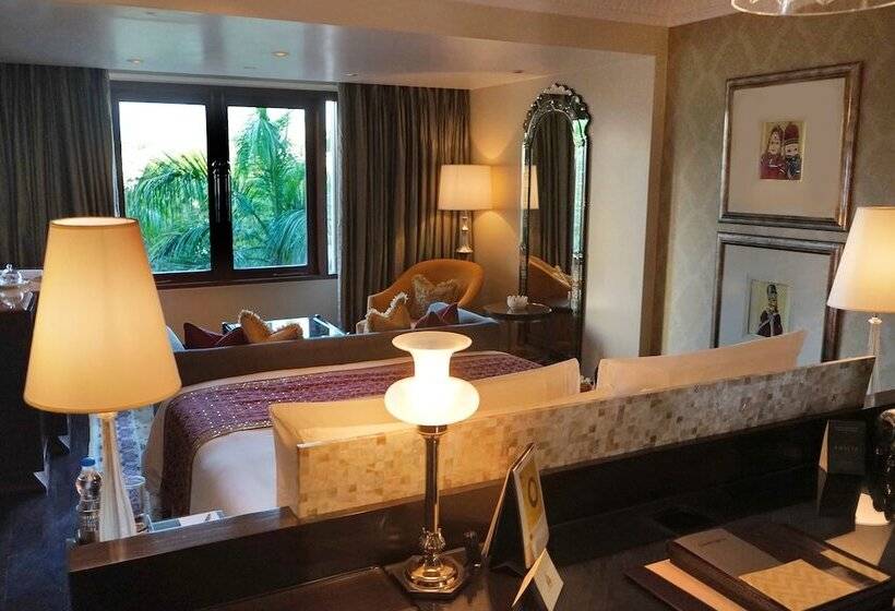 스탠다드 룸 호수 전망, The Leela Palace Udaipur