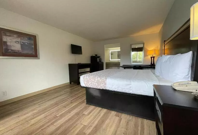 Standard-huone King-vuode, Tricove Inn & Suites