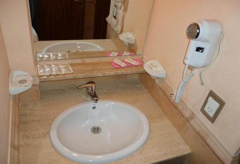 Appartement met 2 Slaapkamers, Melewe