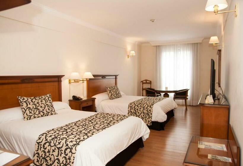 اتاق سوپریور سه تخته, Scala Hotel Buenos Aires