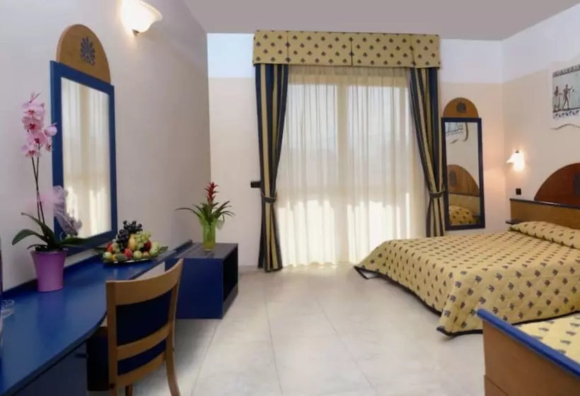 اتاق استاندارد, Akiris