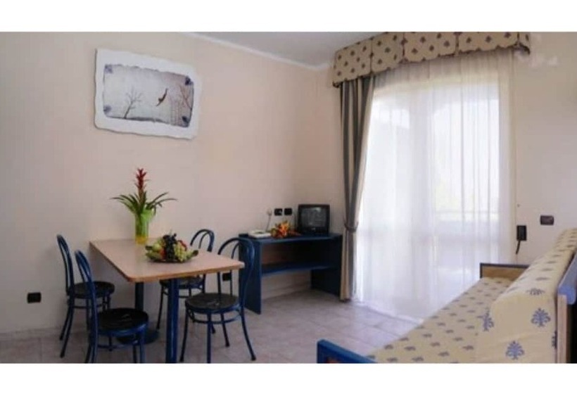 带1个卧室的公寓, Akiris