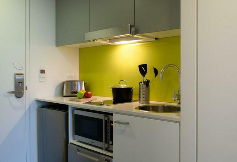 Студия Deluxe, Citadines On Bourke Melbourne