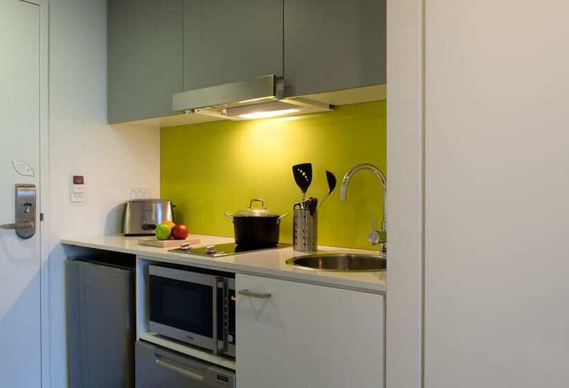 Студия Deluxe, Citadines On Bourke Melbourne
