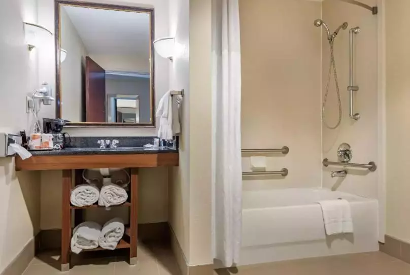 سوئیت برای معلولان, Comfort Suites Cincinnati Airport
