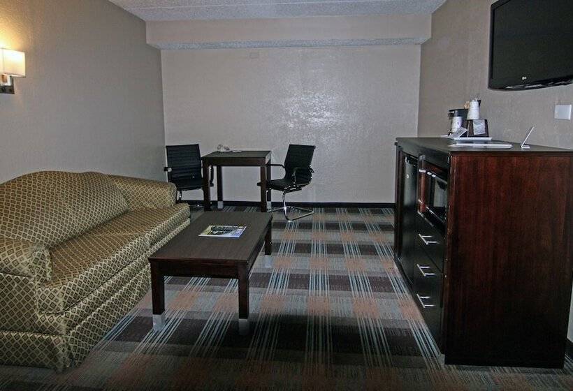 스위트, Days Inn & Suites By Wyndham Springfield On I44