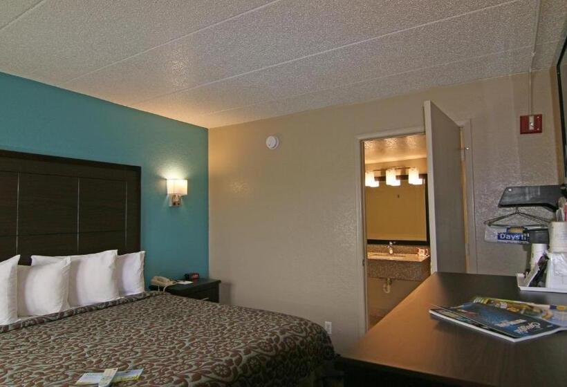 Номер Стандарт Адаптированный для Инвалидов, Days Inn & Suites By Wyndham Springfield On I44