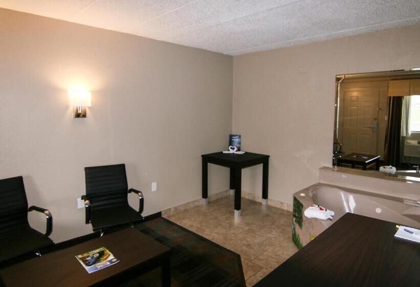 디럭스 스위트, Days Inn & Suites By Wyndham Springfield On I44