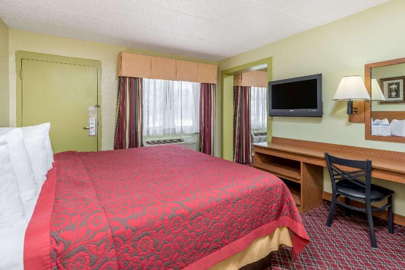 غرفة قياسية سرير كينج, Days Inn & Suites By Wyndham Springfield On I44