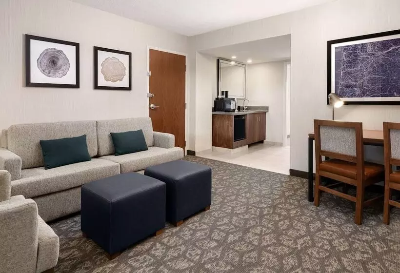 Sviitti Vuoristonäkymä, Embassy Suites By Hilton Portland Airport