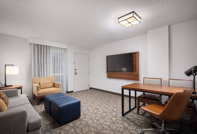 Люкс Адаптированный для Инвалидов, Embassy Suites By Hilton Portland Airport