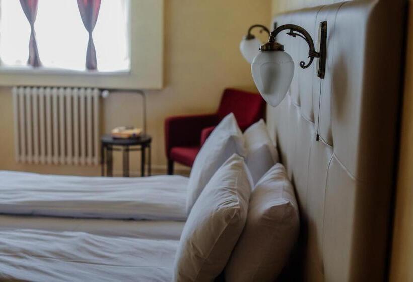 غرفة قياسية, Fontana