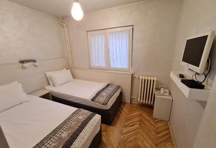 شقة غرفة نوم واحدة مزودة بشُرفة, Fontana