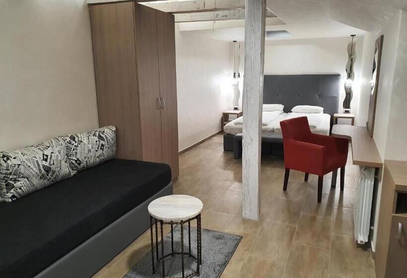 غرفة قياسية, Fontana