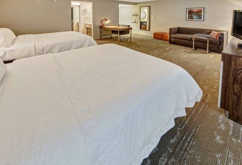 스탠다드 스튜디오, Hampton Inn & Suites Fort Myersestero/fgcu
