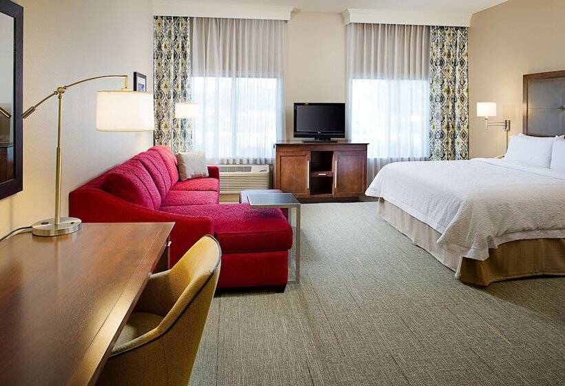 スタンダードスタジオ, Hampton Inn & Suites Palmdale