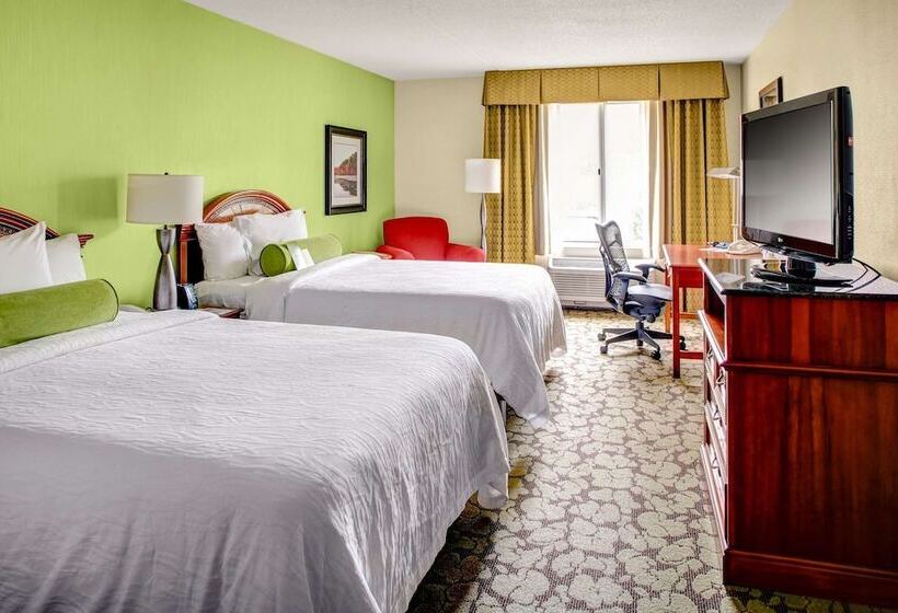 Номер Стандарт 2 Двуспальные Кровати, Hilton Garden Inn Danbury