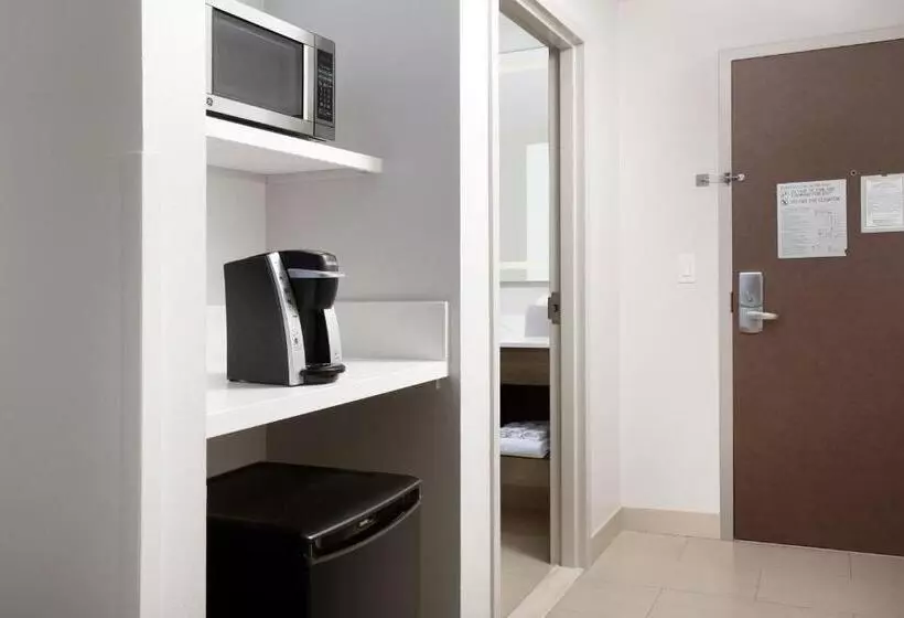 キングサイズベッドのスタンダードルーム, Holiday Inn Express Jacksonville Beach, An Ihg