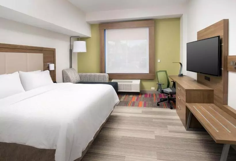 身障者適用キングサイズベッドルーム, Holiday Inn Express Jacksonville Beach, An Ihg