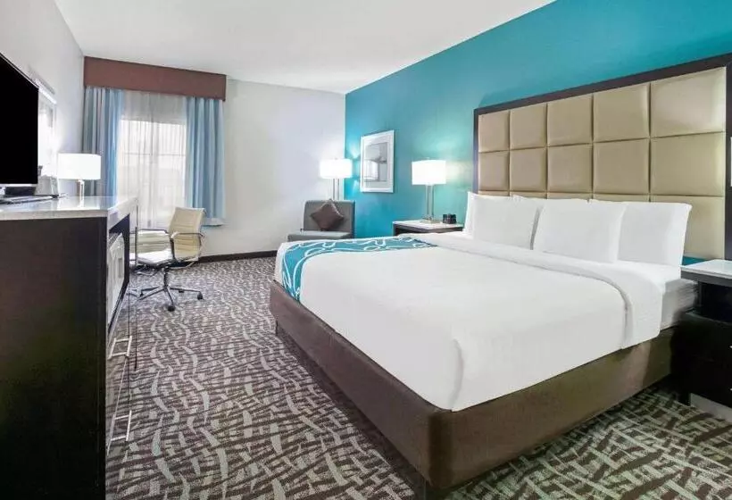 身障者適用キングサイズベッドルーム, La Quinta Inn & Suites By Wyndham Paris