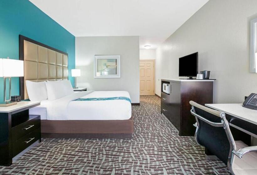 Люкс Адаптированный для Инвалидов, La Quinta Inn & Suites By Wyndham Paris