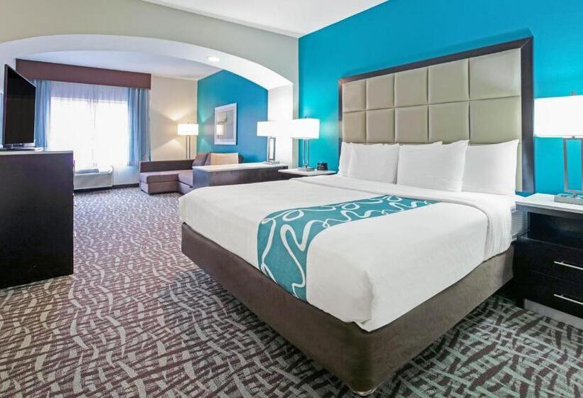 Люкс Кровать Кинг, La Quinta Inn & Suites By Wyndham Paris