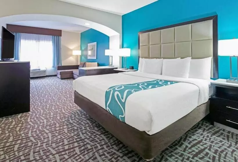 キングサイズベッドのスイートルーム, La Quinta Inn & Suites By Wyndham Paris