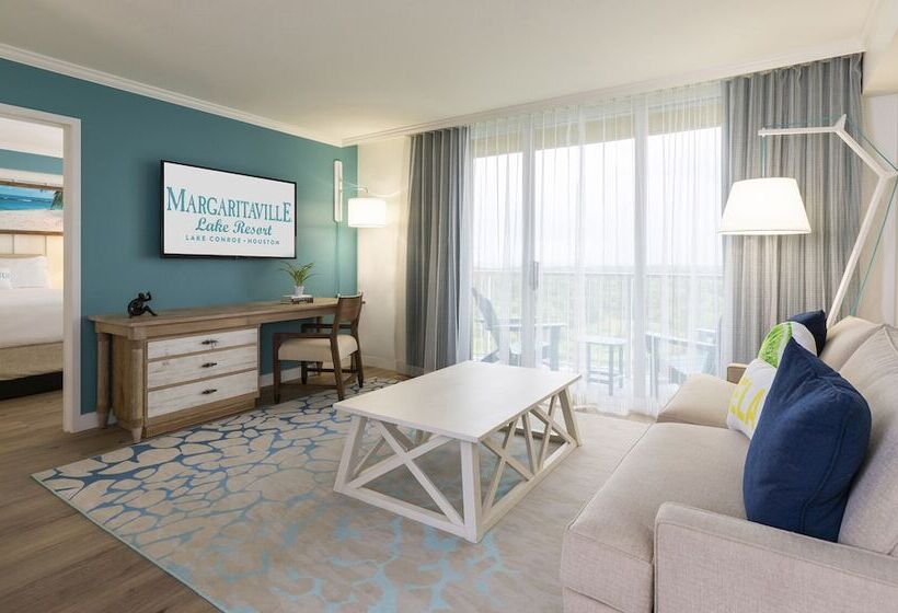 Suite with lake view, Margaritaville Lake Resort, Lake Conroe