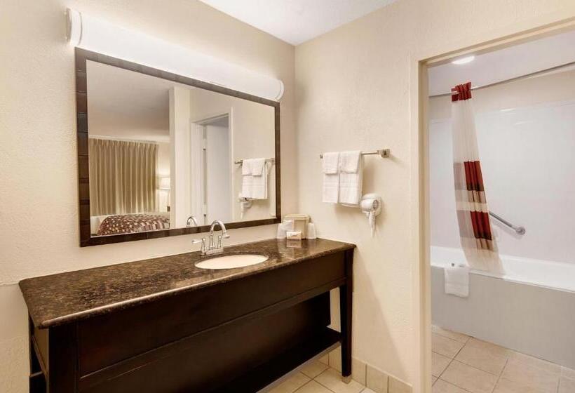 Номер Superior, Red Roof Inn Gulfport Biloxi Airport