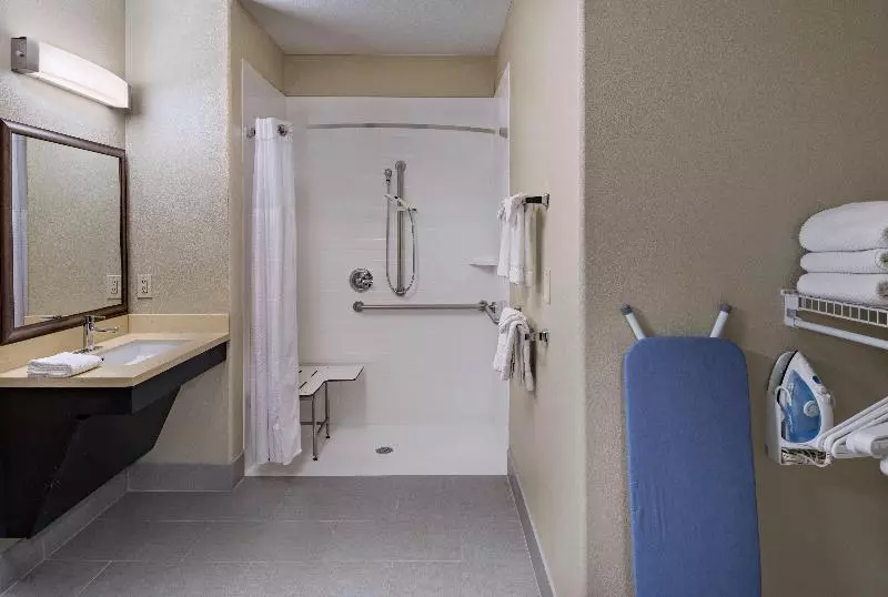 سوئیت برای معلولان, Staybridge Suites Austin Northwest, An Ihg