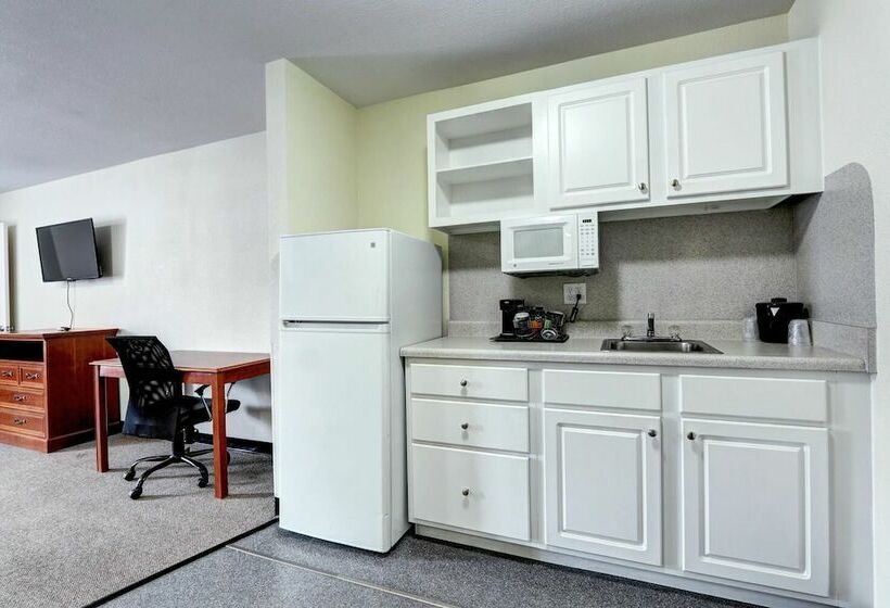 غرفه قياسيه سريرين مزدوجين, Suburban Studios Westminster Denver North