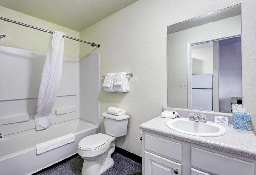 غرفة قياسية سرير كينج, Suburban Studios Westminster Denver North