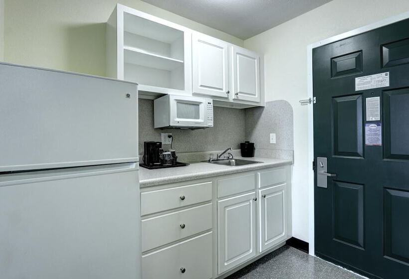 غرفه قياسيه سريرين مزدوجين, Suburban Studios Westminster Denver North