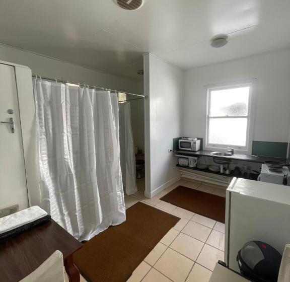 غرفة قياسية ثلاثية, Mountain View Motel