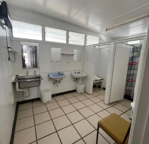 سرير فى غرفة مشتركه, Mountain View Motel