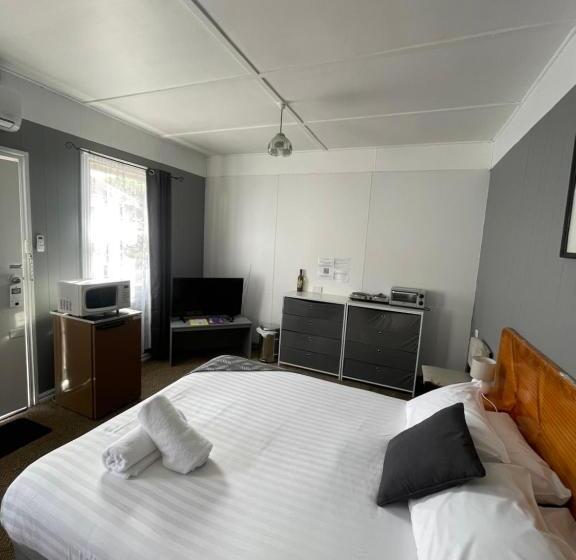 شقة غرفتين, Mountain View Motel