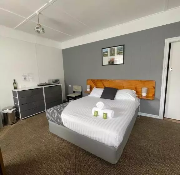 2ベッドルームアパートメント, Mountain View Motel