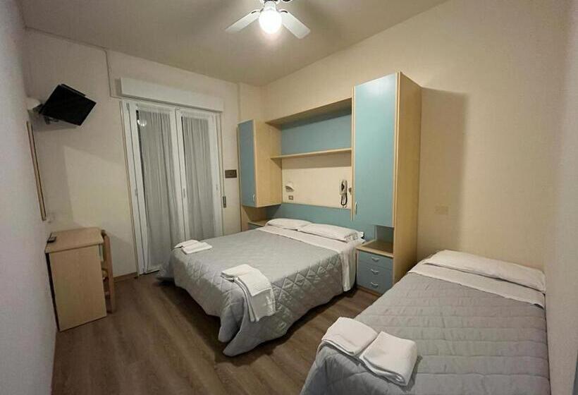 스탠다드 트리플 룸, Vmbabyhotel & Residence Parador