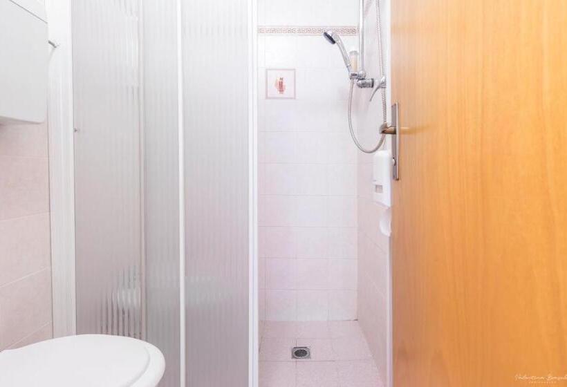 스탠다드 스튜디오, Vmbabyhotel & Residence Parador