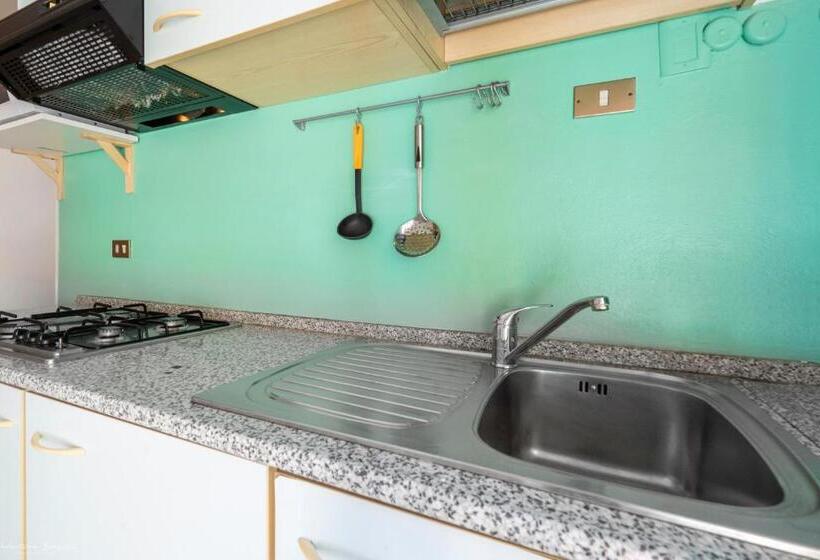 스탠다드 스튜디오, Vmbabyhotel & Residence Parador